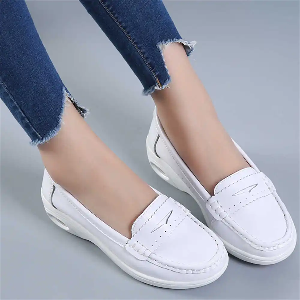 Thick Sole Slipon White Traine - Formal Women Daily Wear Slippers ulasan dan harga